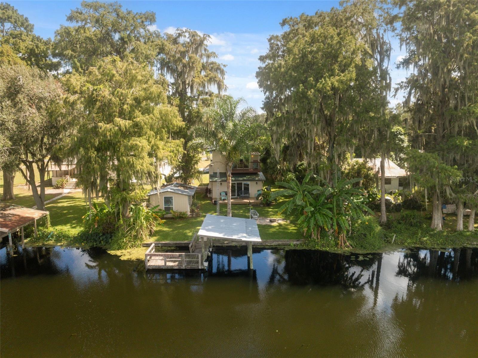 Listing photo id 54 for 7965 Riverbend Road