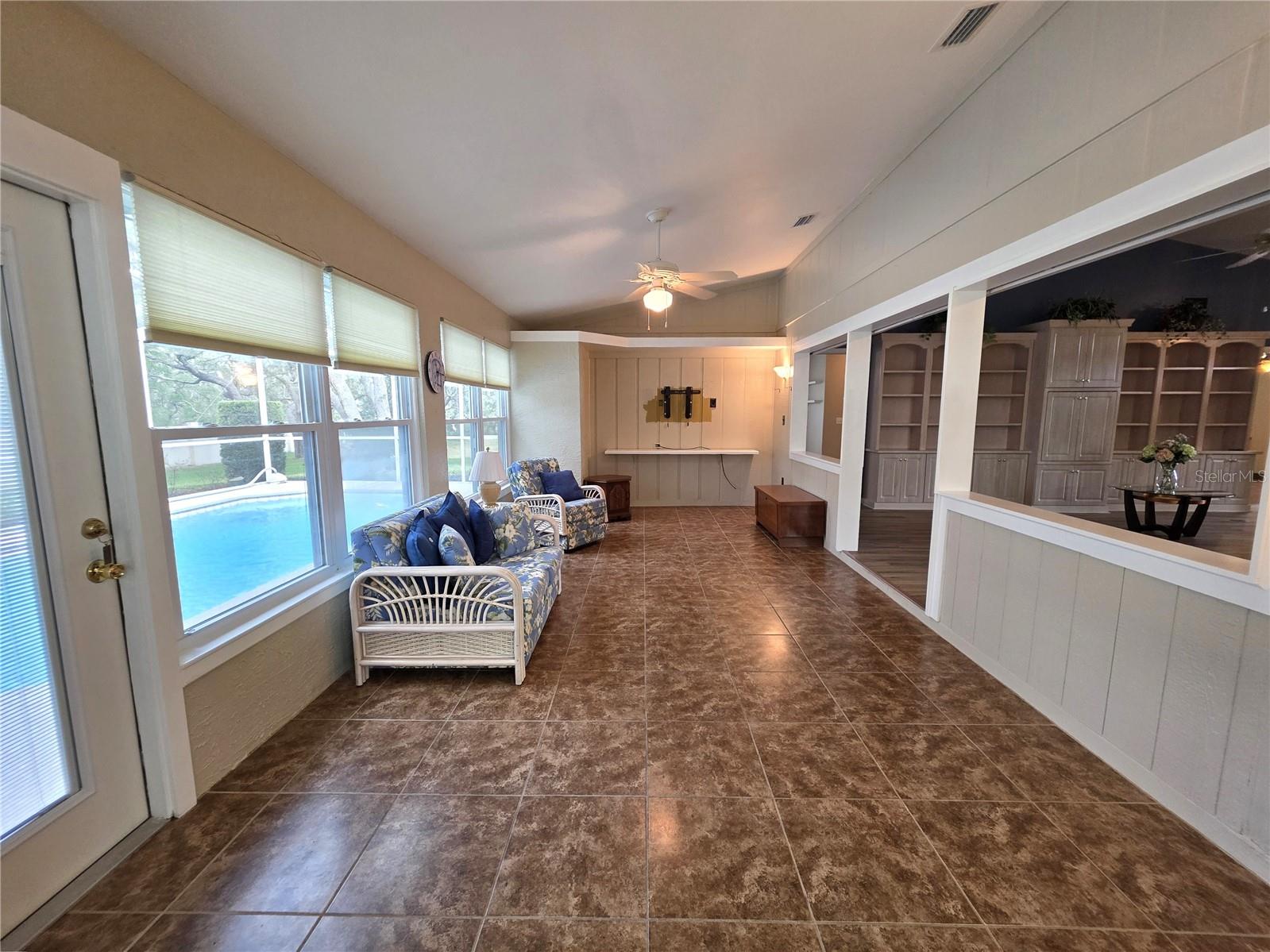 Image 12 of 47 For 2113 Waterview Terrace