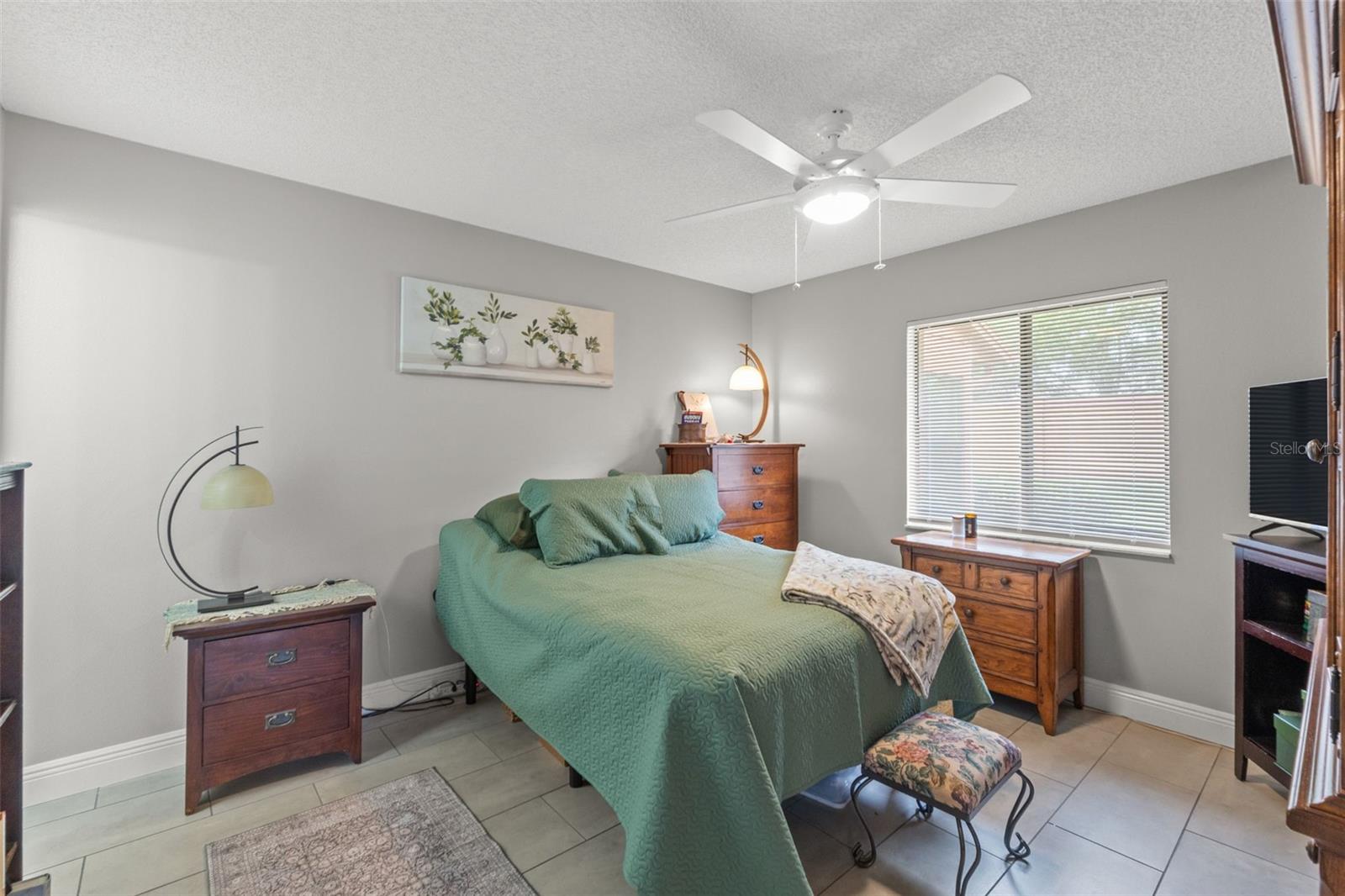 Image 11 of 33 For 7235 Greystone Drive F