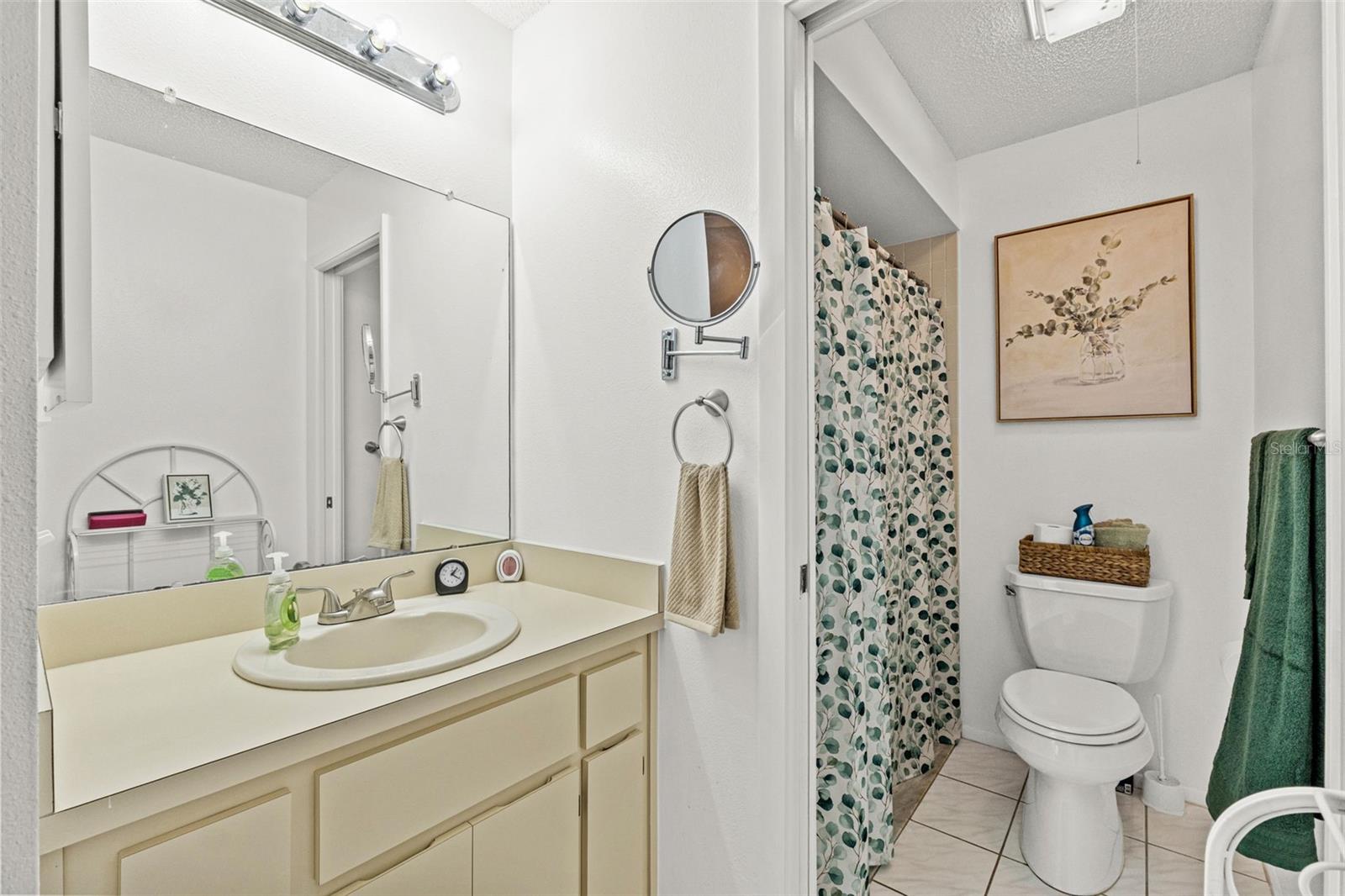 Image 13 of 33 For 7235 Greystone Drive F