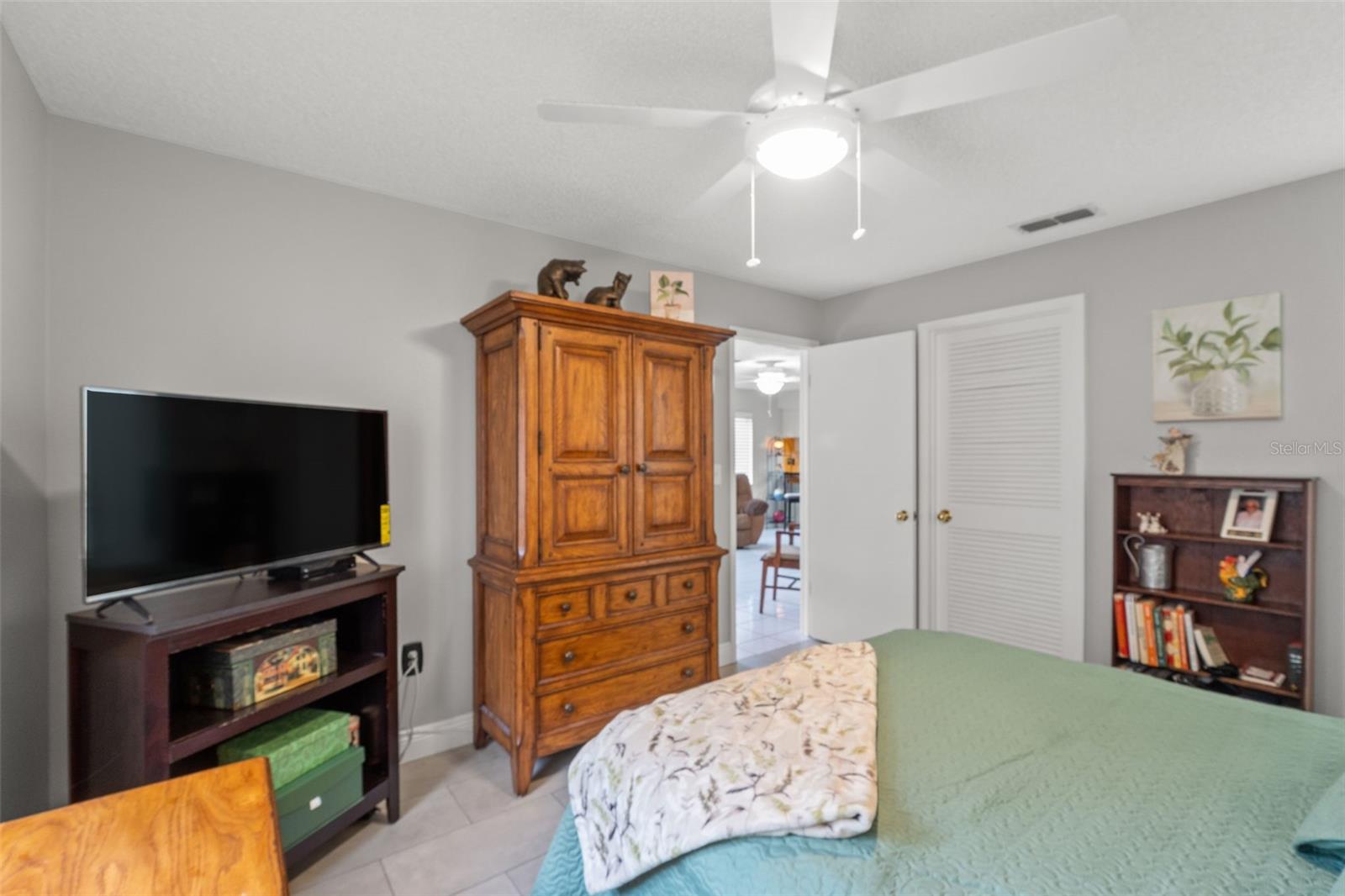 Image 15 of 33 For 7235 Greystone Drive F