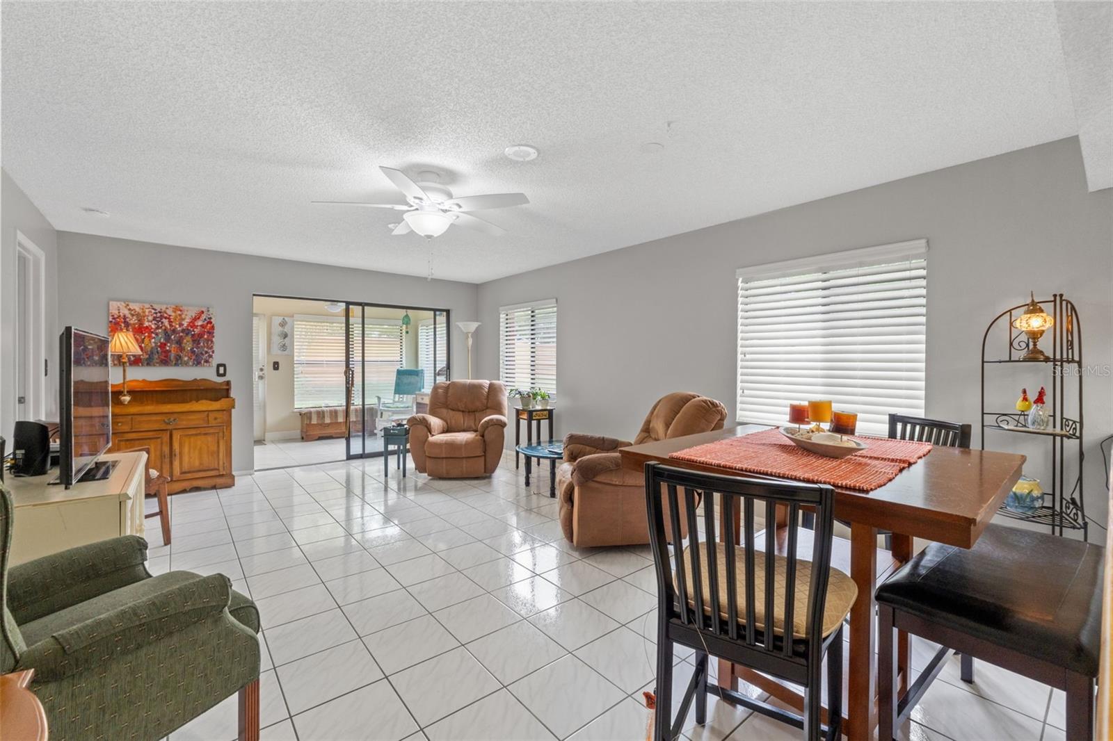 Image 20 of 33 For 7235 Greystone Drive F