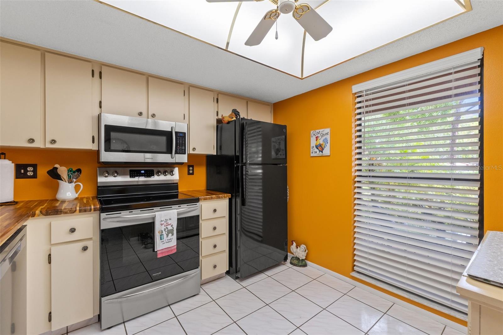 Image 21 of 33 For 7235 Greystone Drive F
