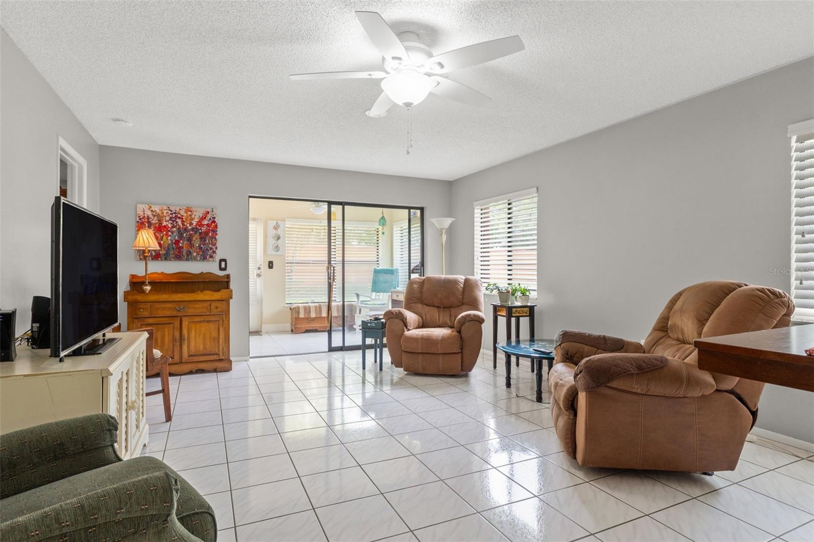 Image 25 of 33 For 7235 Greystone Drive F