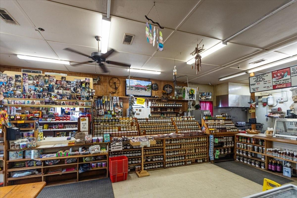 Image 23 of 35 For 190 Us Highway 19