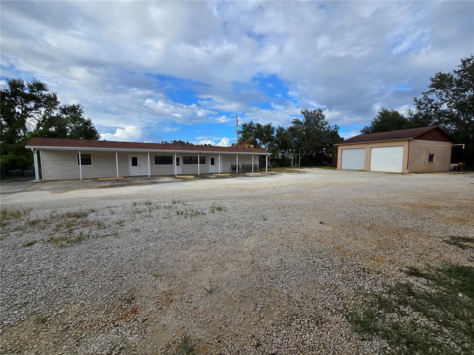 Image 3 of 38 For 4058 Lamson Avenue