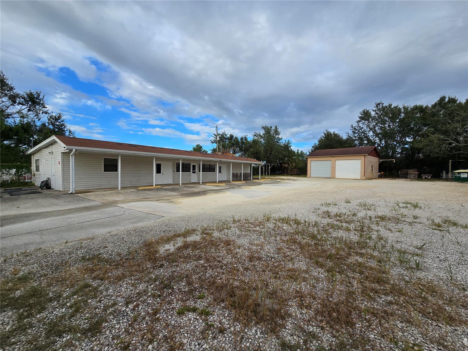 Image 4 of 38 For 4058 Lamson Avenue