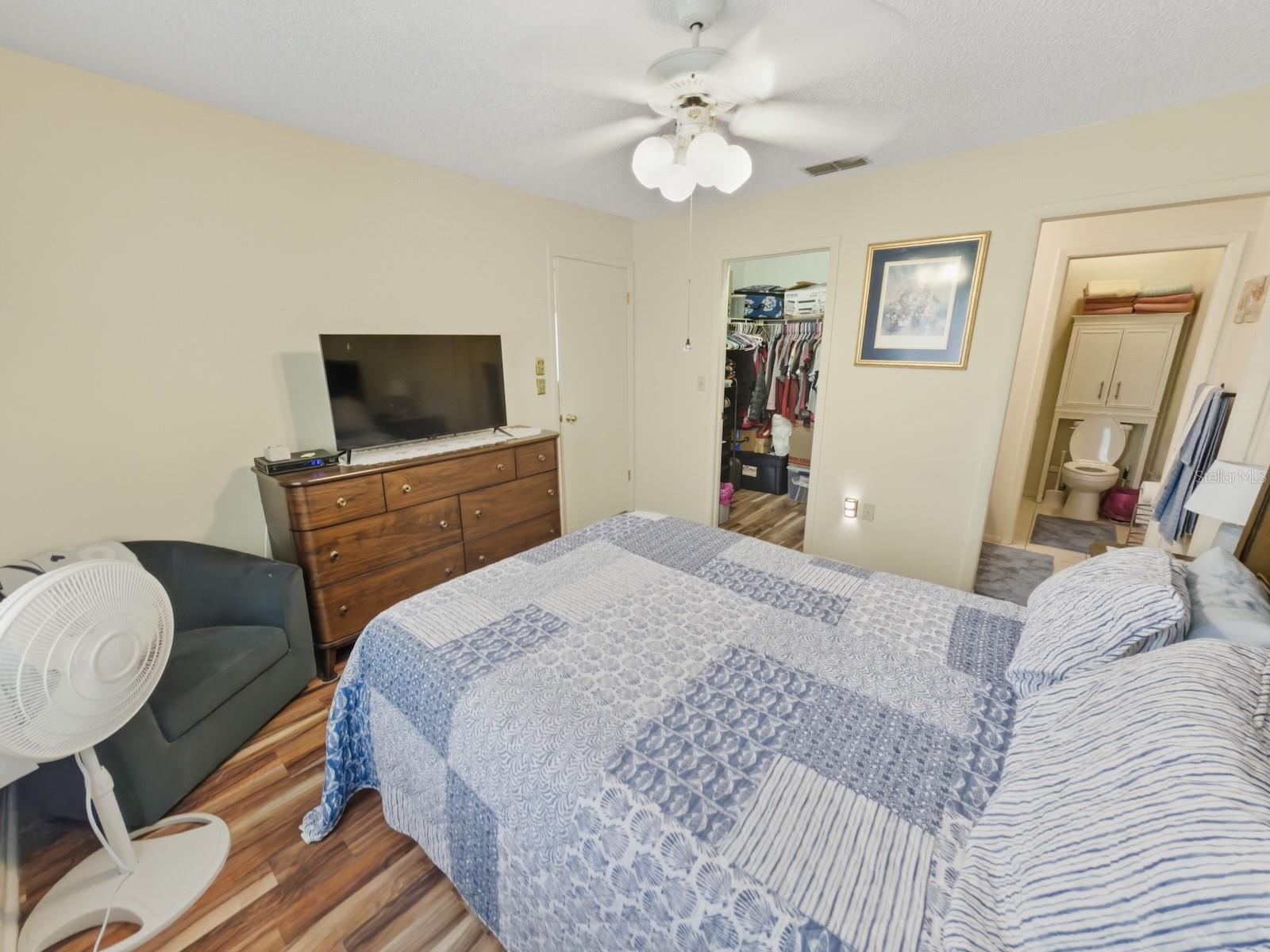 Image 21 of 42 For 7221 Greystone Drive D