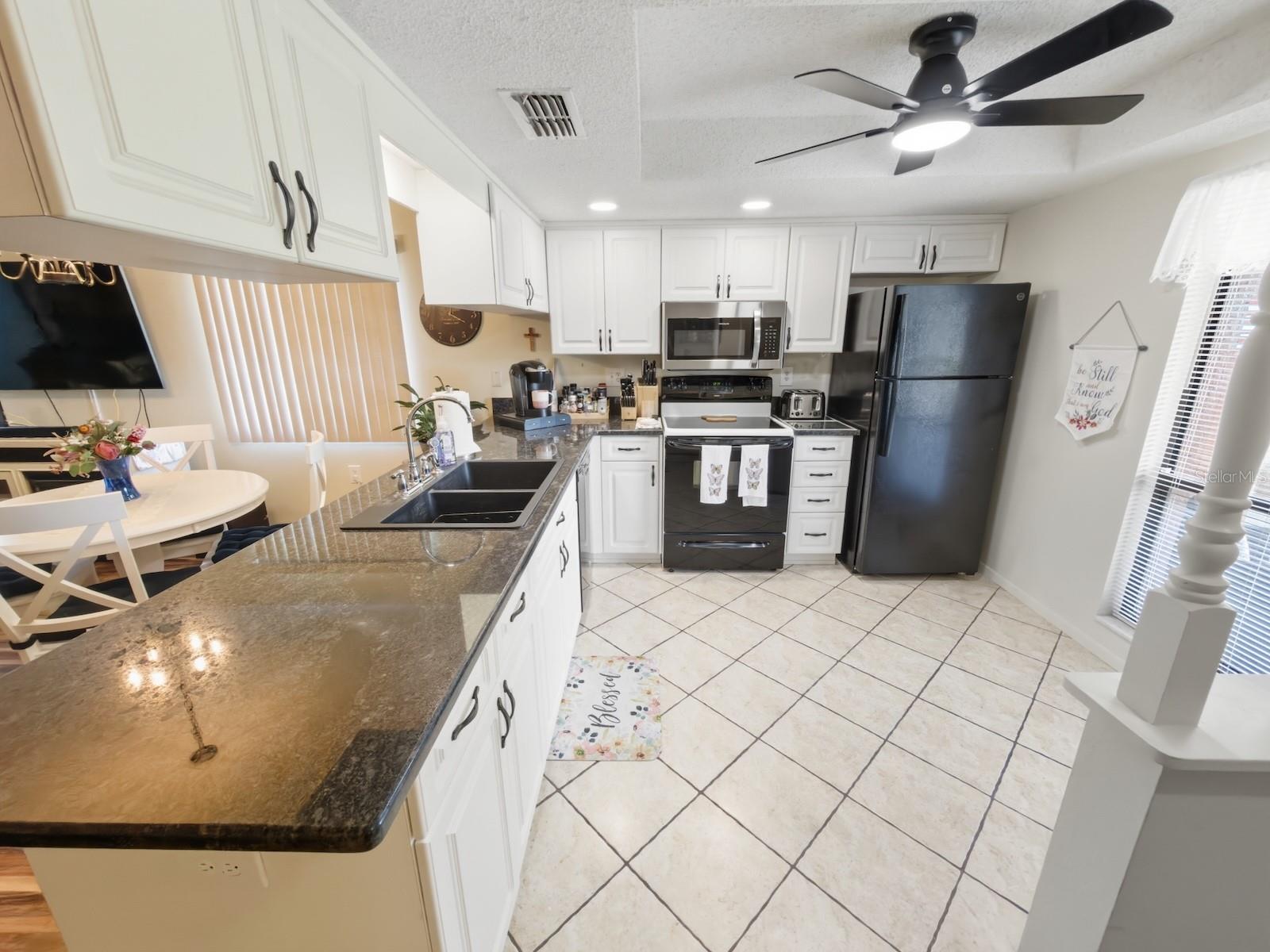 Image 4 of 42 For 7221 Greystone Drive D