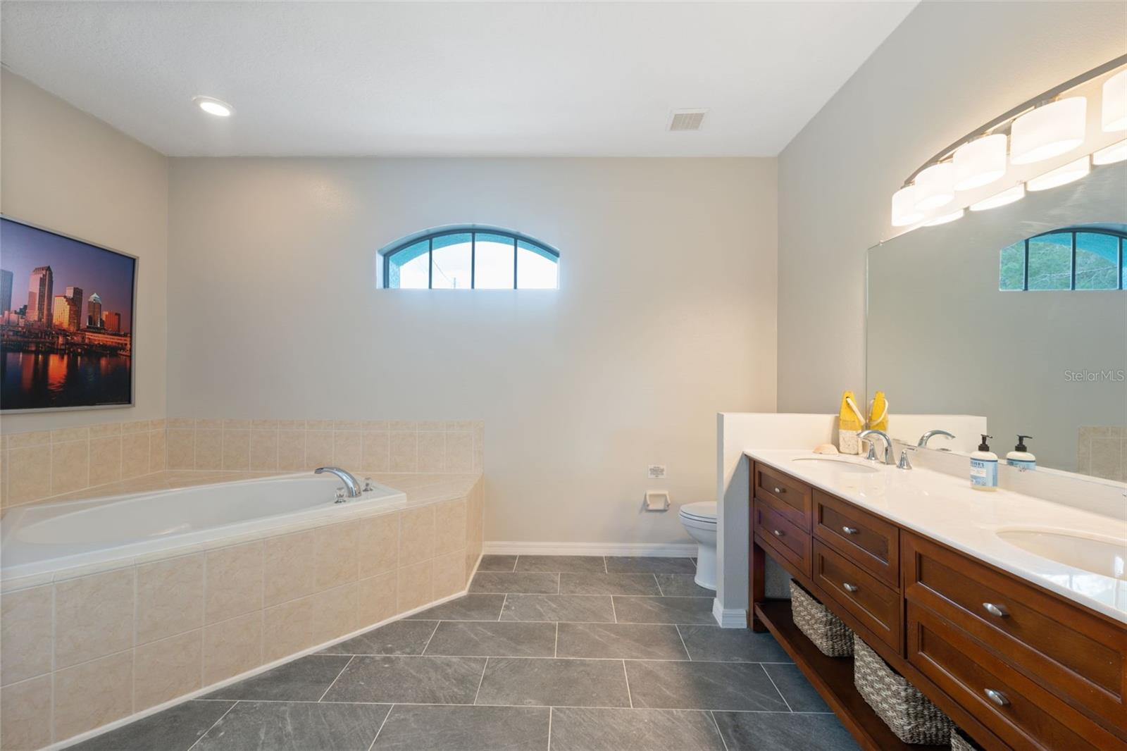 Image 15 of 76 For 11344 Gallinule Avenue