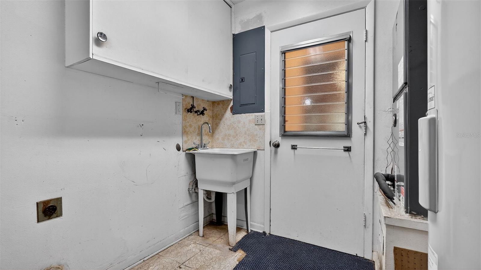 Image 29 of 45 For 9408 River Road