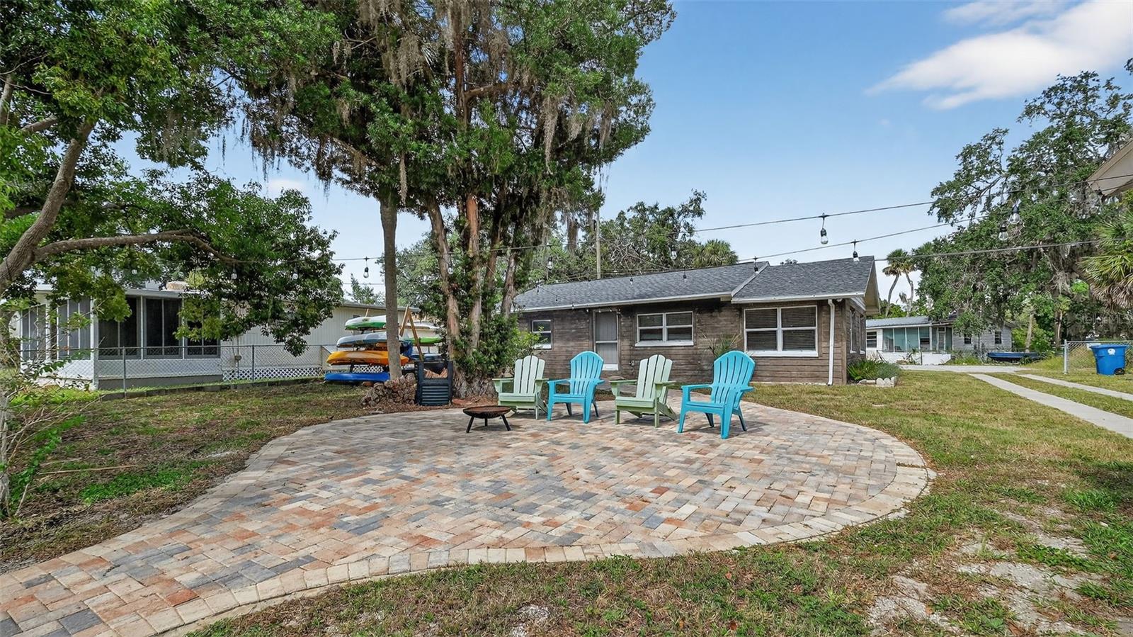 Image 29 of 52 For 5411 Teal Drive