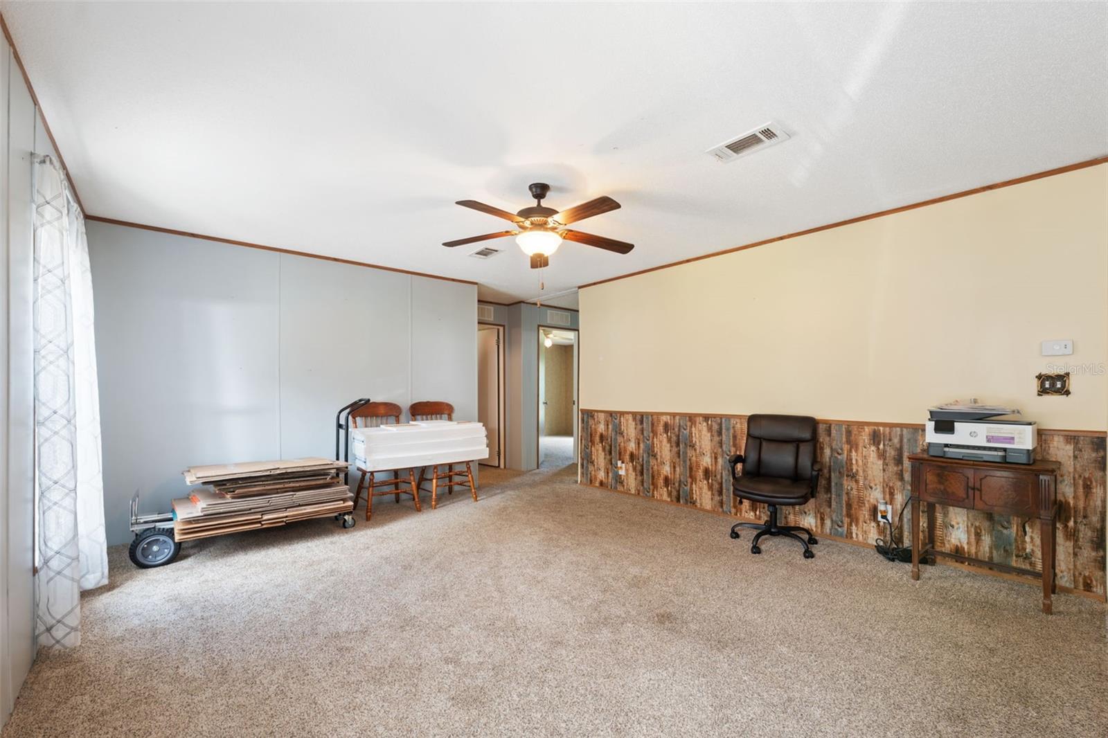 Image 16 of 61 For 16481 Oakview Drive