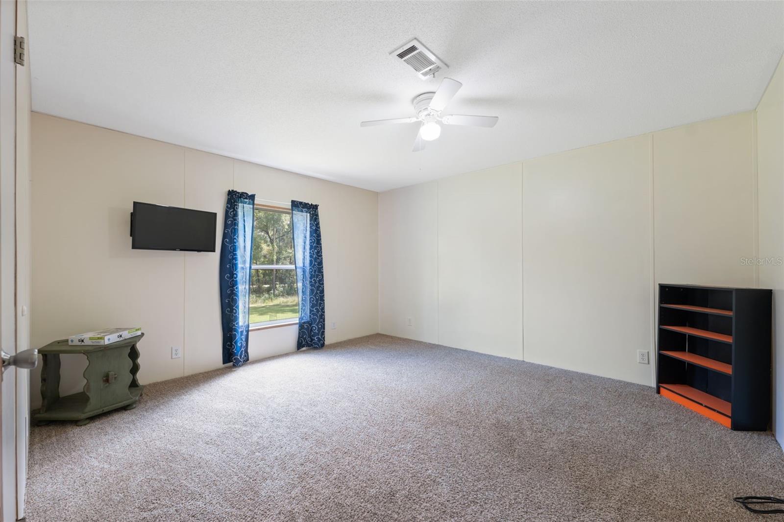 Image 24 of 61 For 16481 Oakview Drive