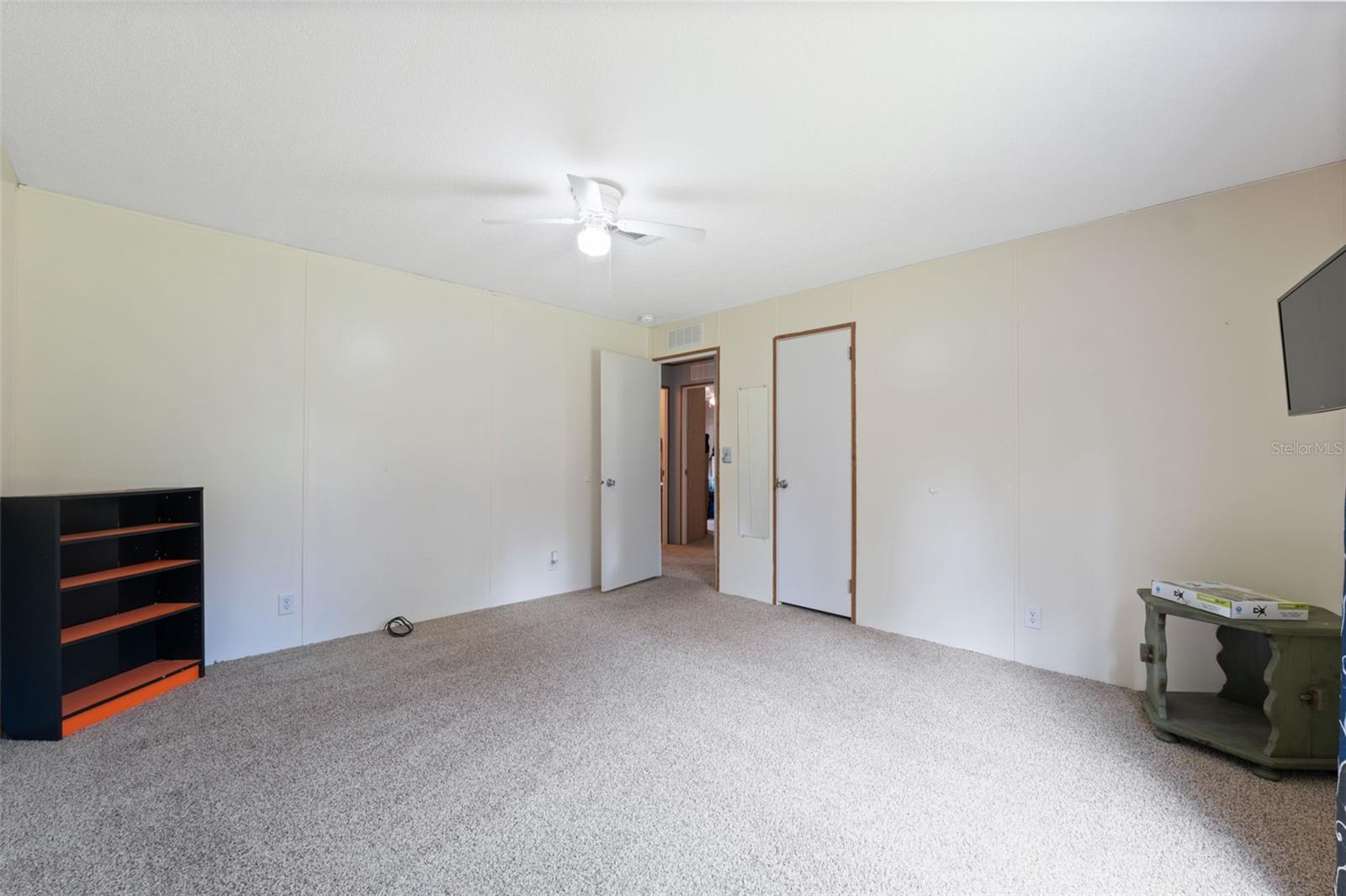 Image 25 of 61 For 16481 Oakview Drive