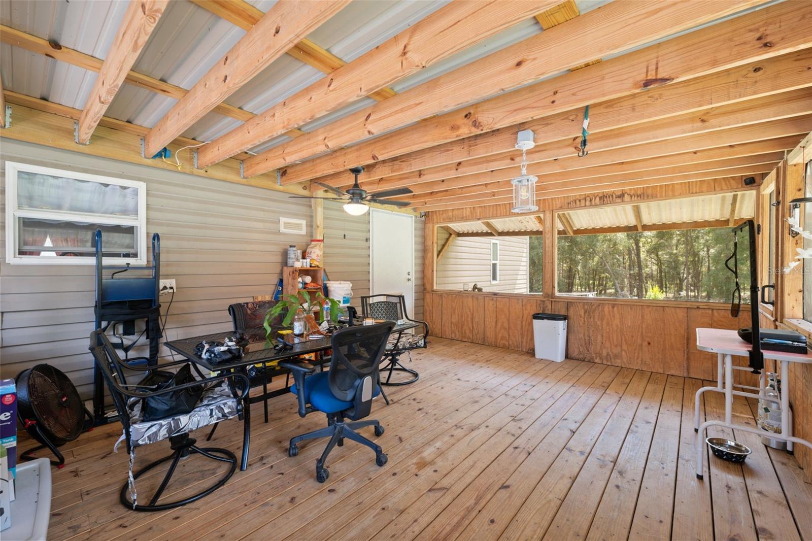 Image 32 of 61 For 16481 Oakview Drive