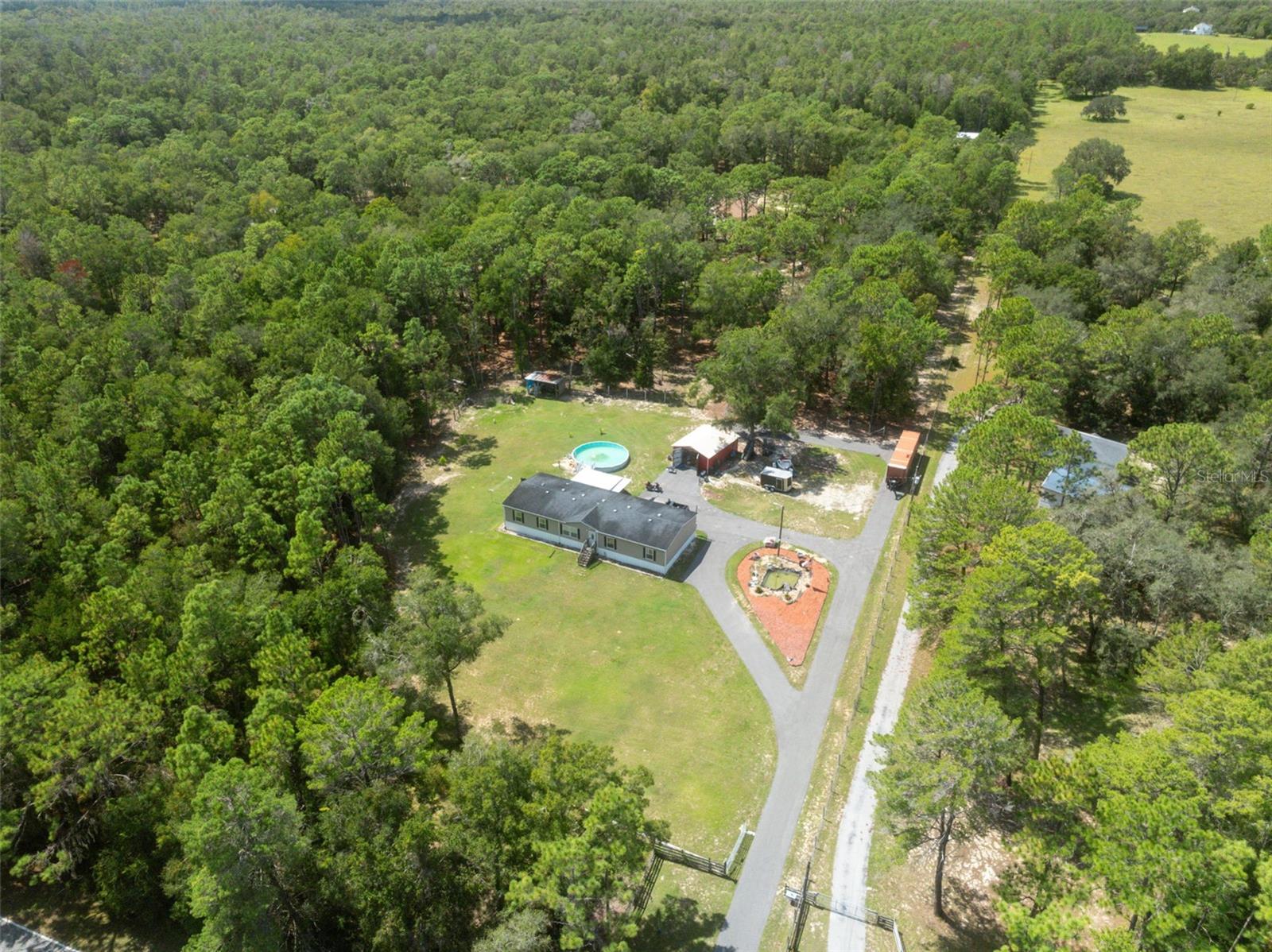 Image 47 of 61 For 16481 Oakview Drive