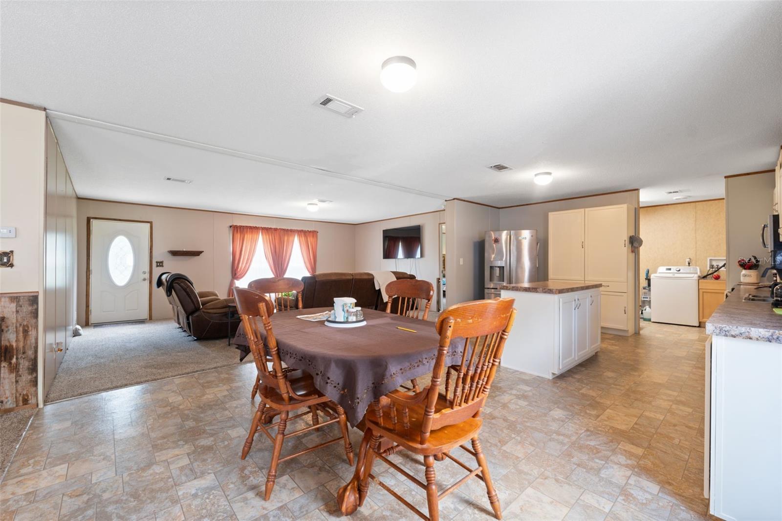 Image 7 of 61 For 16481 Oakview Drive