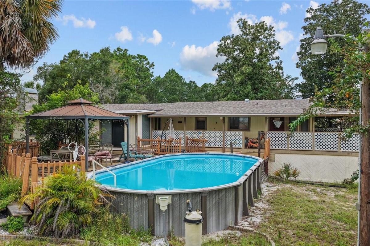 Listing photo id 9 for 470 Fay Avenue