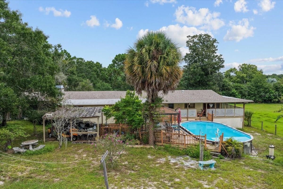 Listing photo id 10 for 470 Fay Avenue