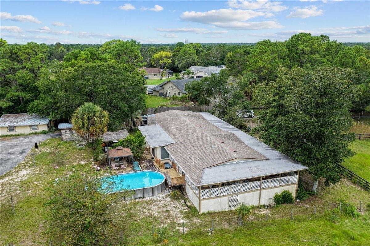 Listing photo id 12 for 470 Fay Avenue