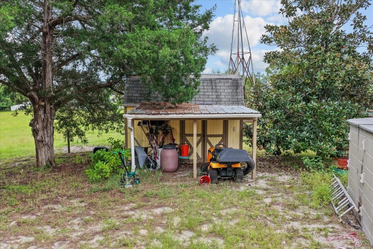 Listing photo id 14 for 470 Fay Avenue