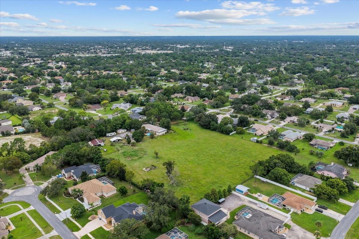 Listing photo id 21 for 470 Fay Avenue
