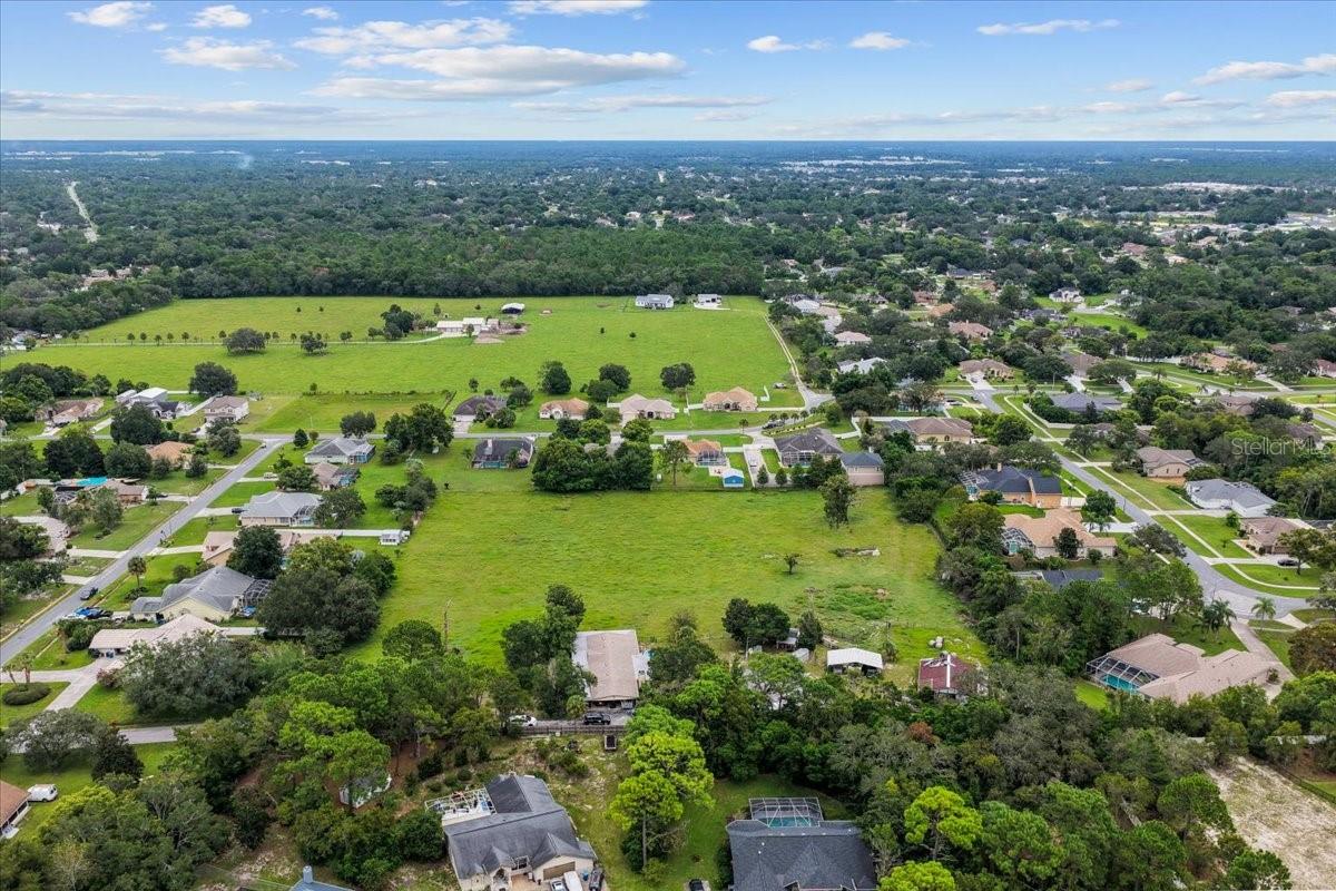 Listing photo id 29 for 470 Fay Avenue