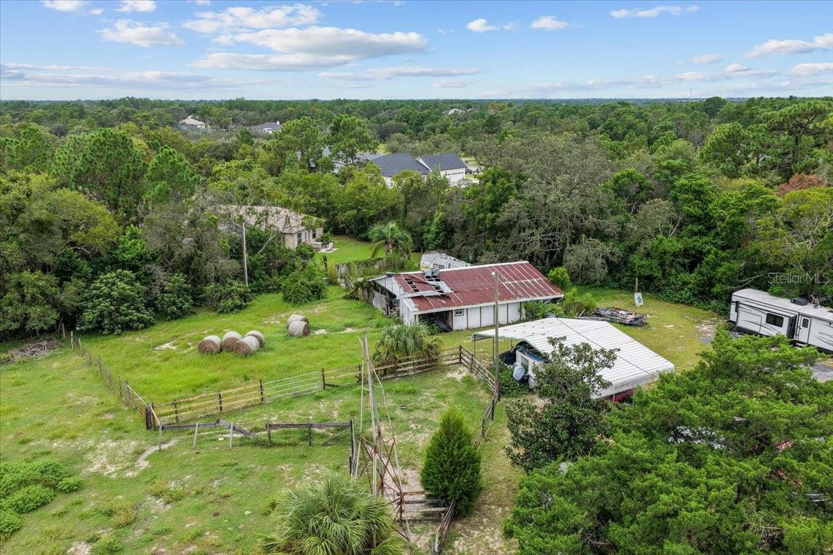 Listing photo id 31 for 470 Fay Avenue