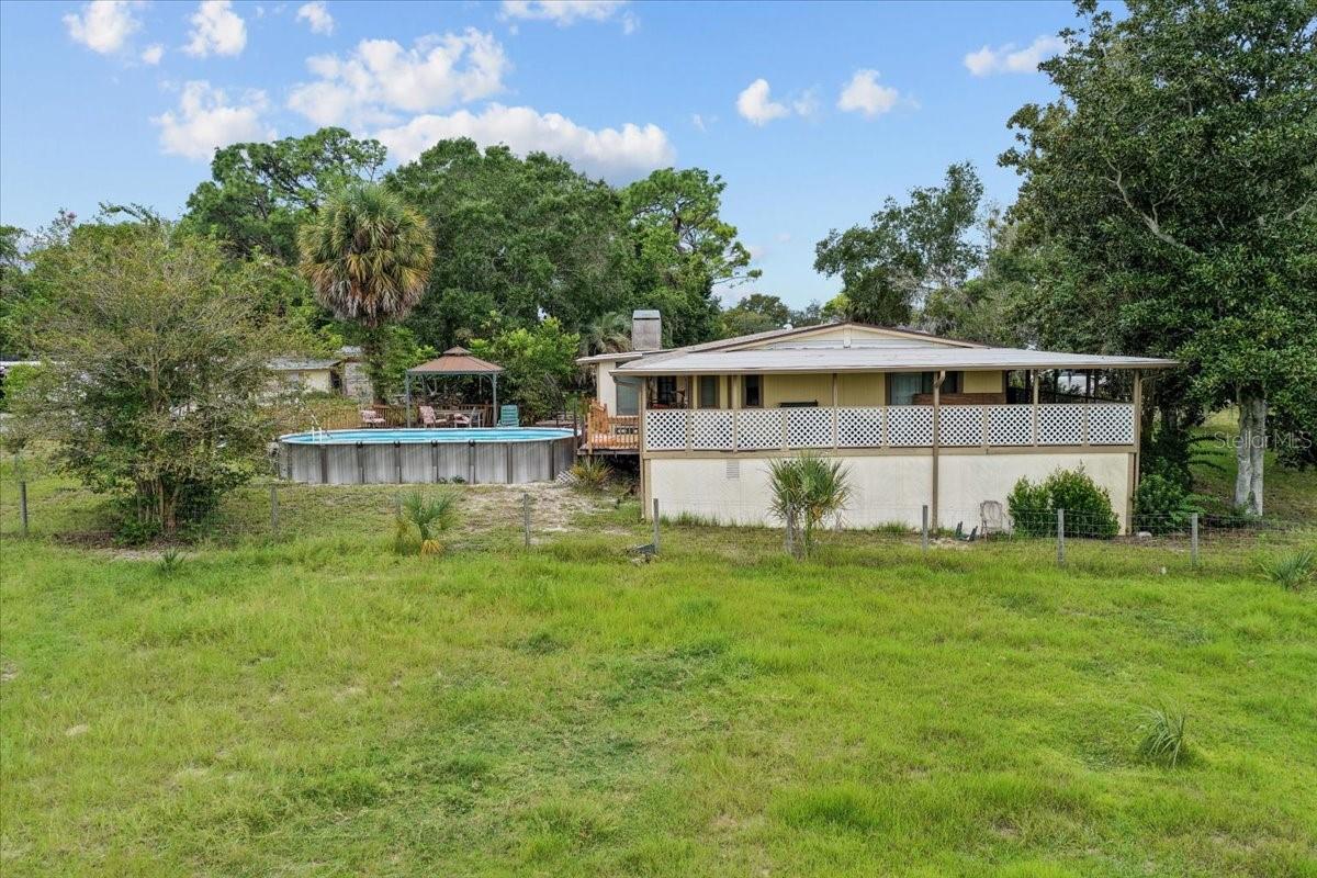 Listing photo id 7 for 470 Fay Avenue