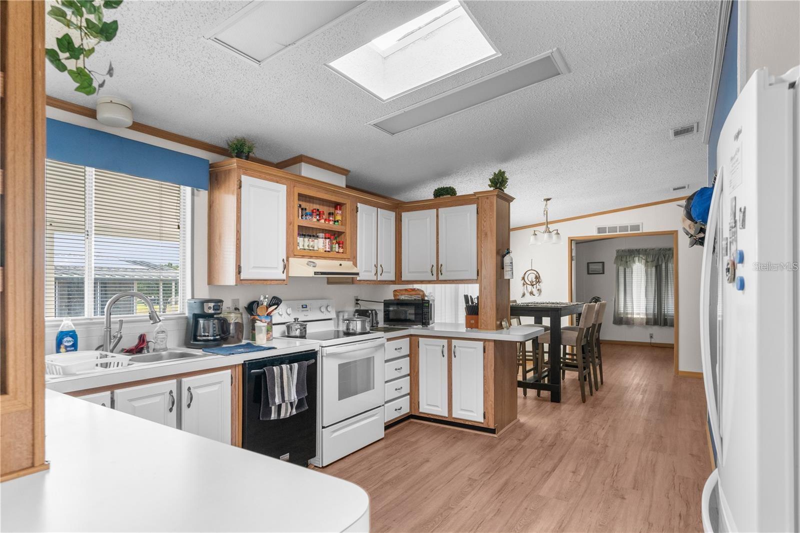 Image 4 of 39 For 9183 Salisbury Drive