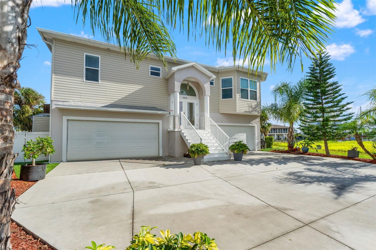 Image 6 of 92 For 4366 6th Isle Drive
