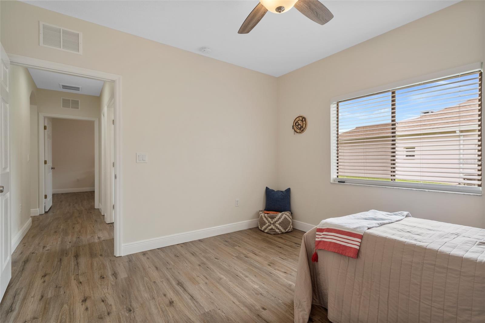 Image 25 of 54 For 13422 Twinberry Drive
