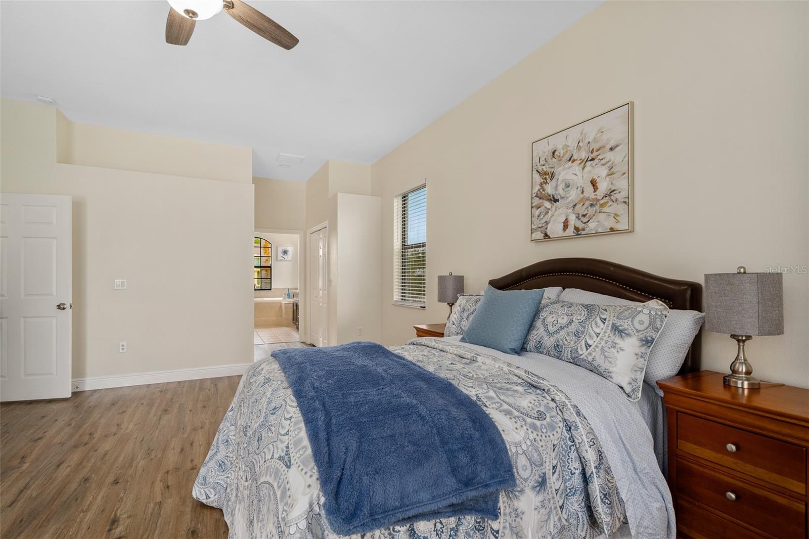 Image 9 of 54 For 13422 Twinberry Drive