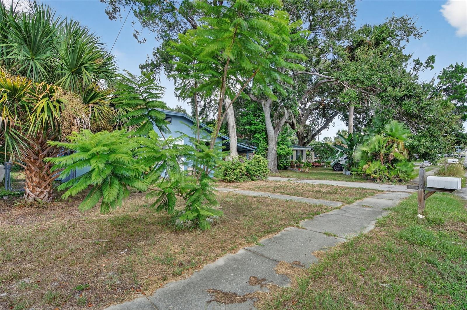 Image 12 of 77 For 5801 Virginia Avenue