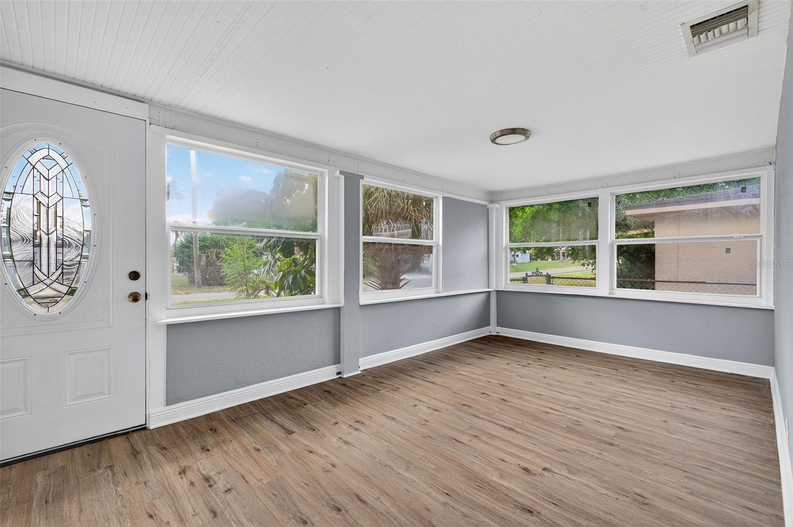 Image 42 of 77 For 5801 Virginia Avenue