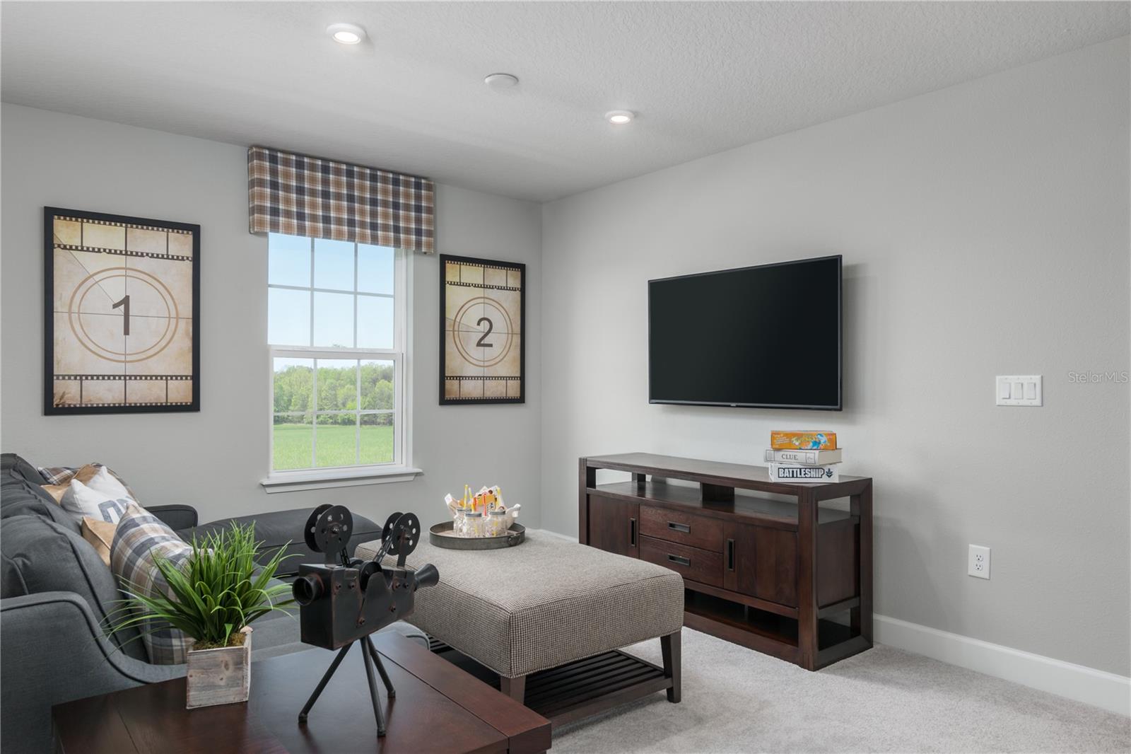 Image 13 of 20 For 2028 Mallard Boulevard