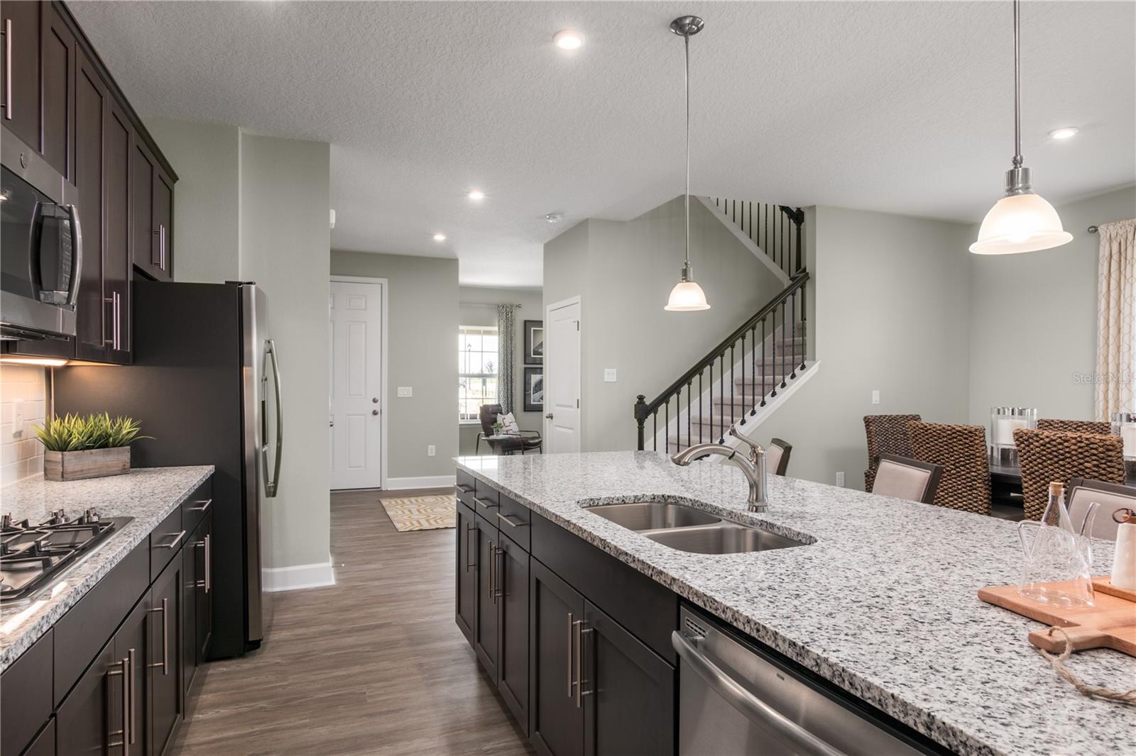 Image 4 of 20 For 2028 Mallard Boulevard