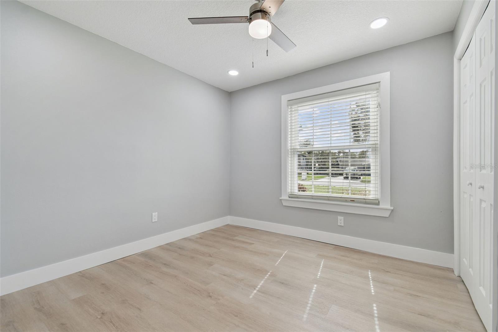 Image 22 of 40 For 3130 Lake Saxon Drive