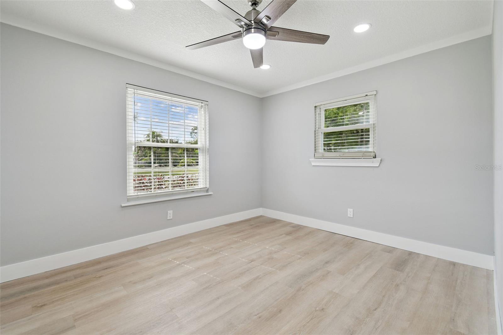 Image 24 of 40 For 3130 Lake Saxon Drive