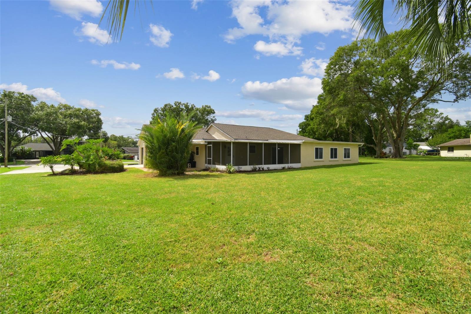 Image 4 of 40 For 3130 Lake Saxon Drive