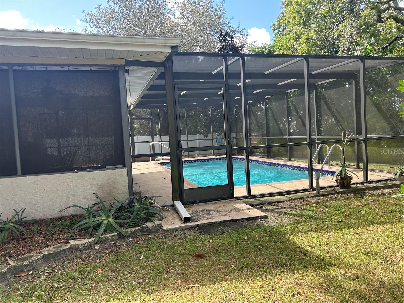 Image 3 of 16 For 4453 Lamson Avenue