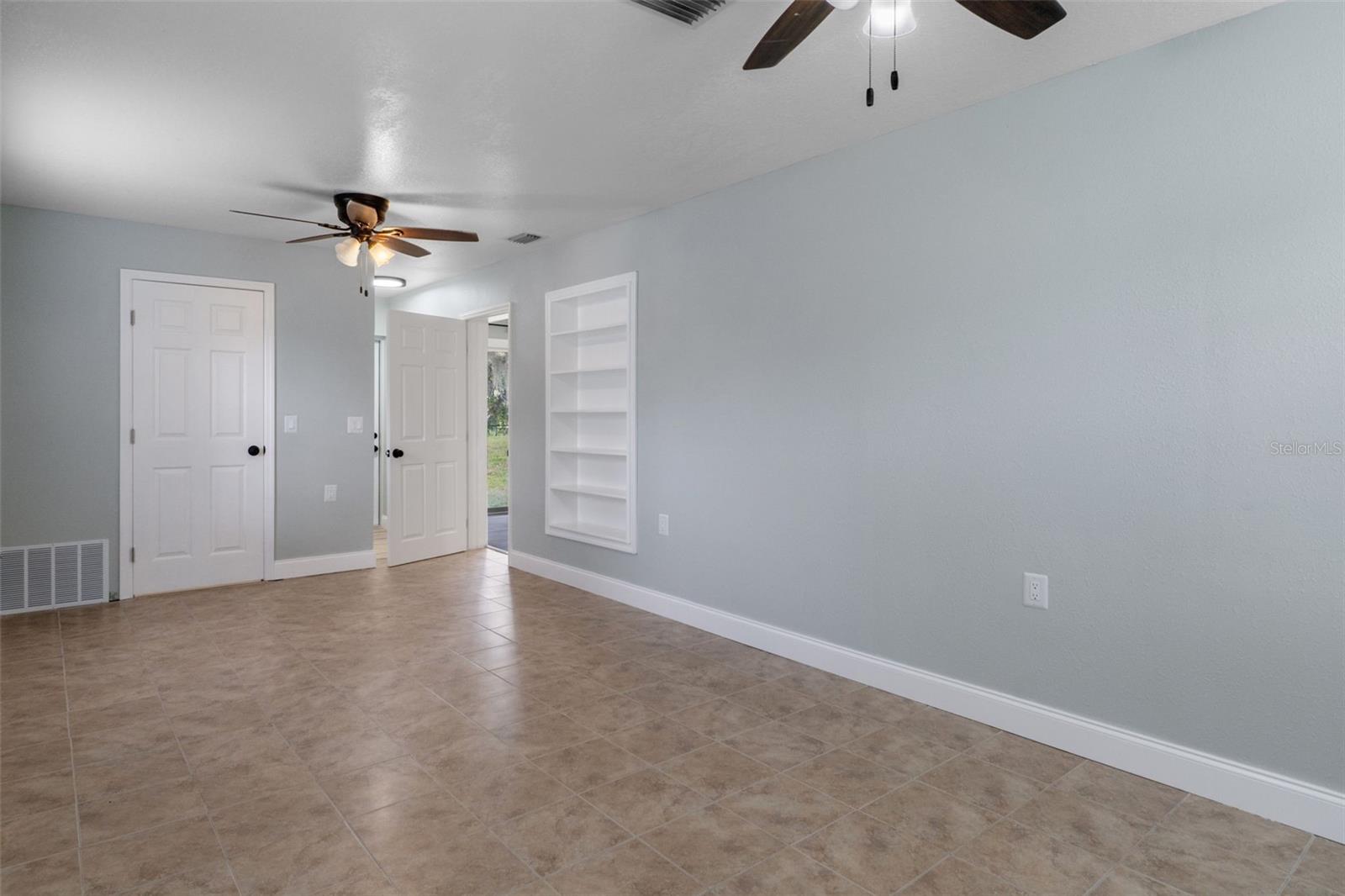 Image 23 of 41 For 10785 Spring Circle