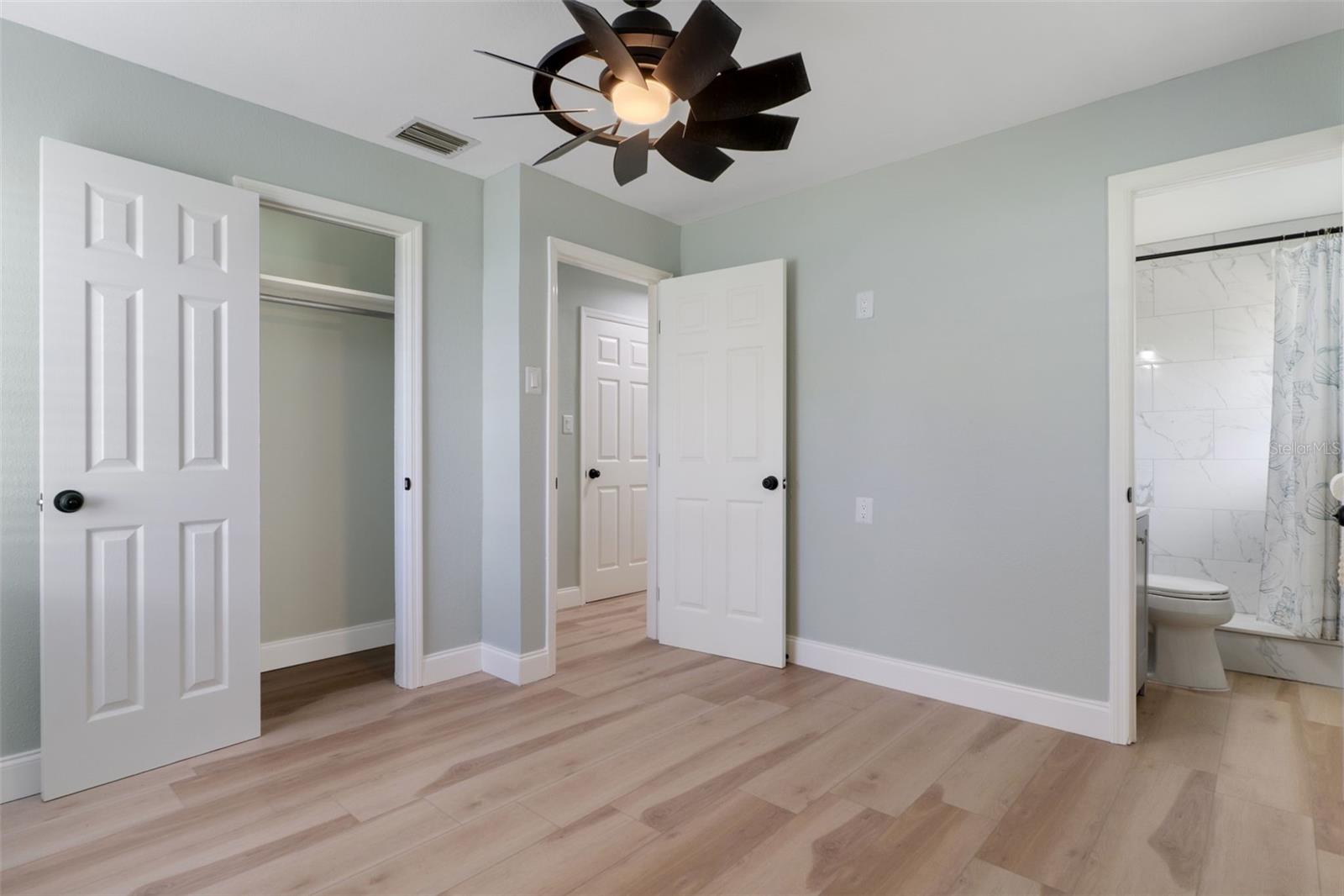 Image 24 of 41 For 10785 Spring Circle