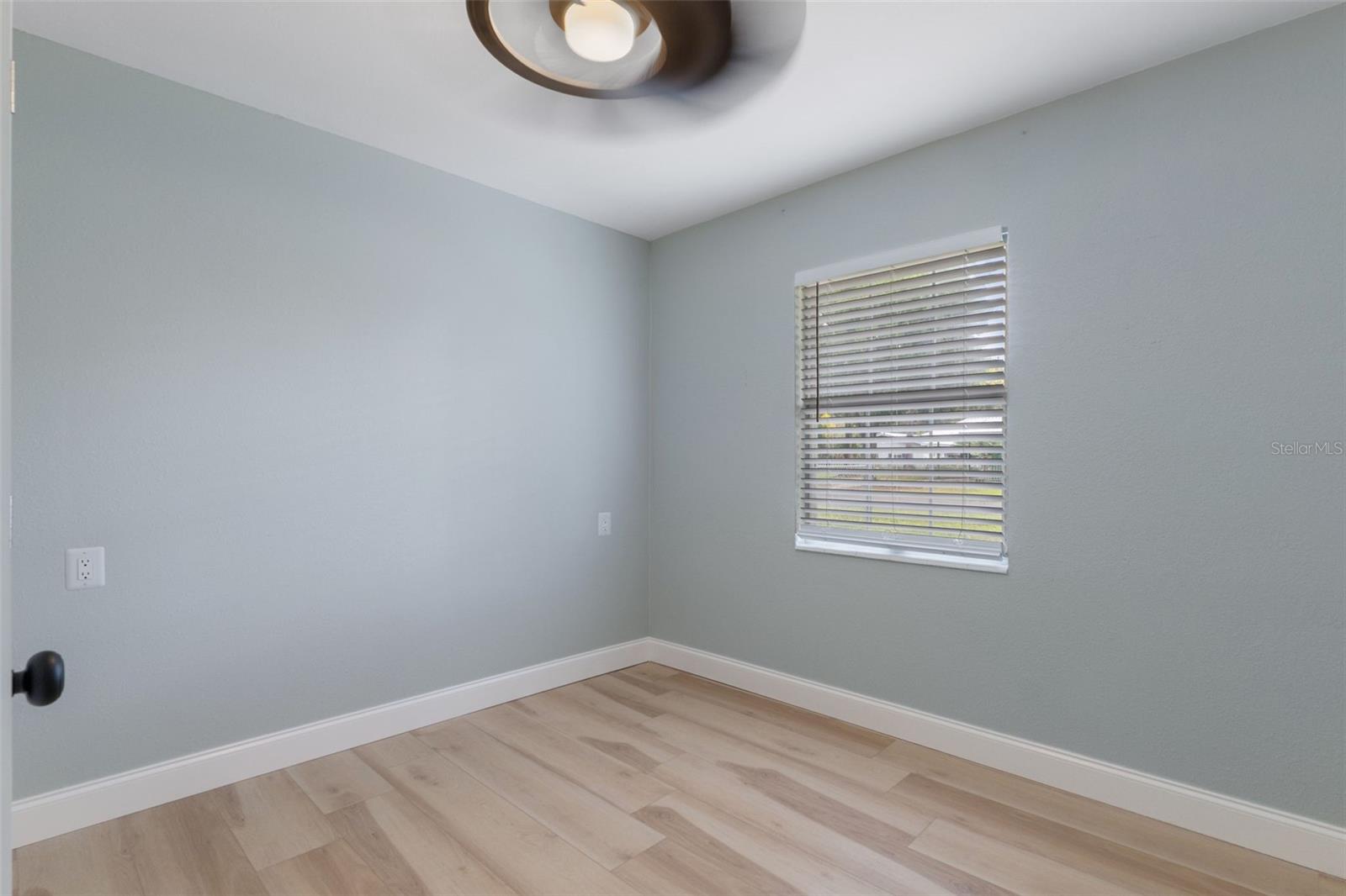 Image 31 of 41 For 10785 Spring Circle