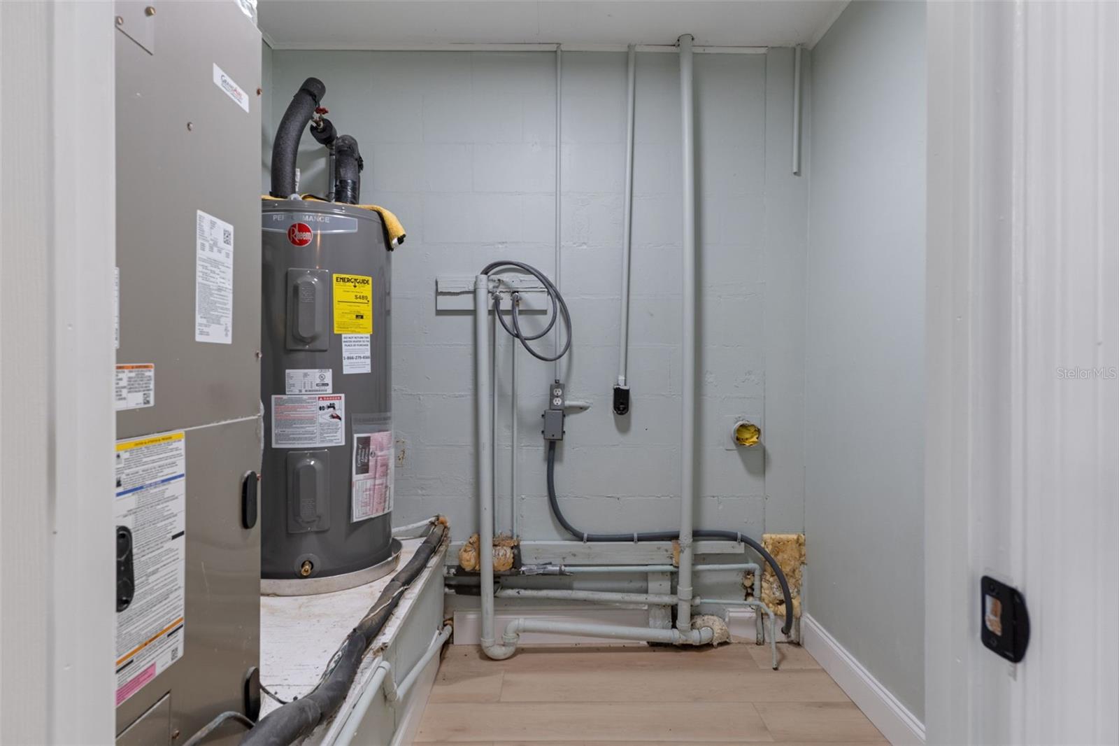 Image 35 of 41 For 10785 Spring Circle