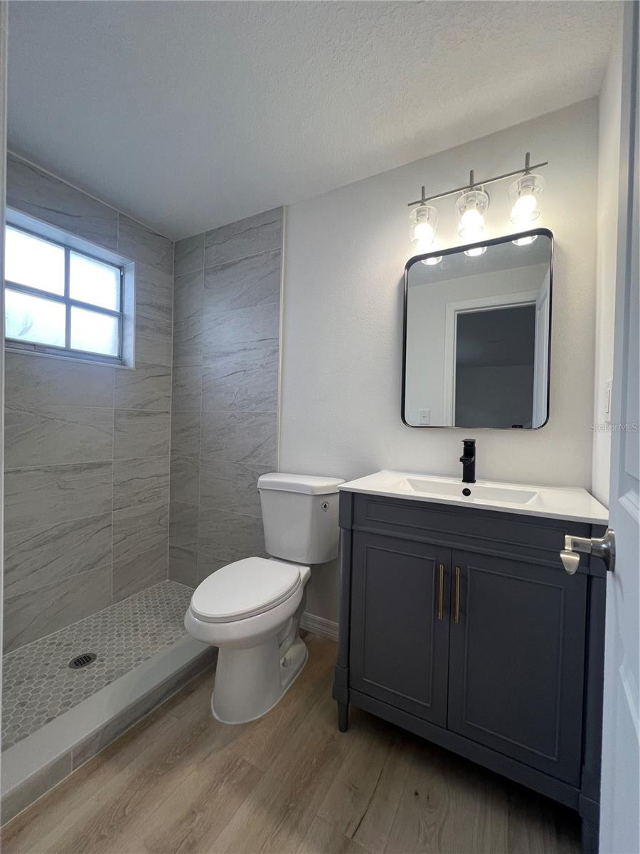 Image 11 of 13 For 4223 Sheldon Place 23