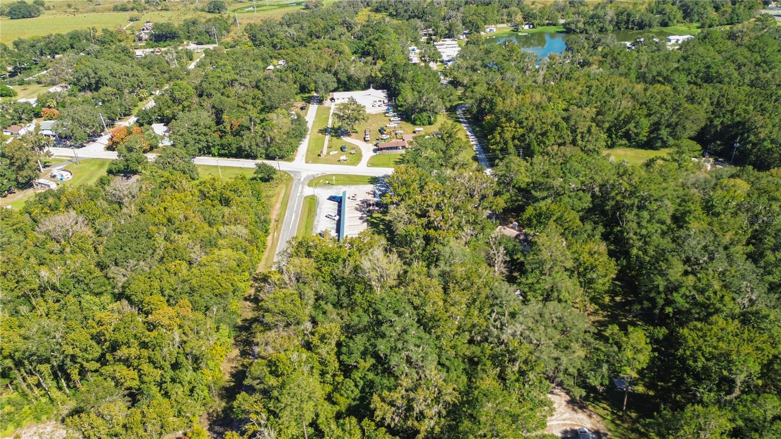 Listing photo id 10 for  Lark Avenue 