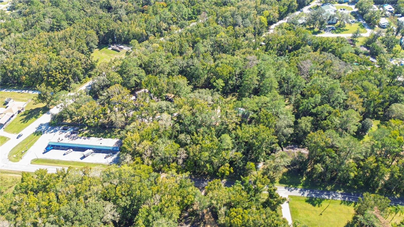 Listing photo id 12 for  Lark Avenue 