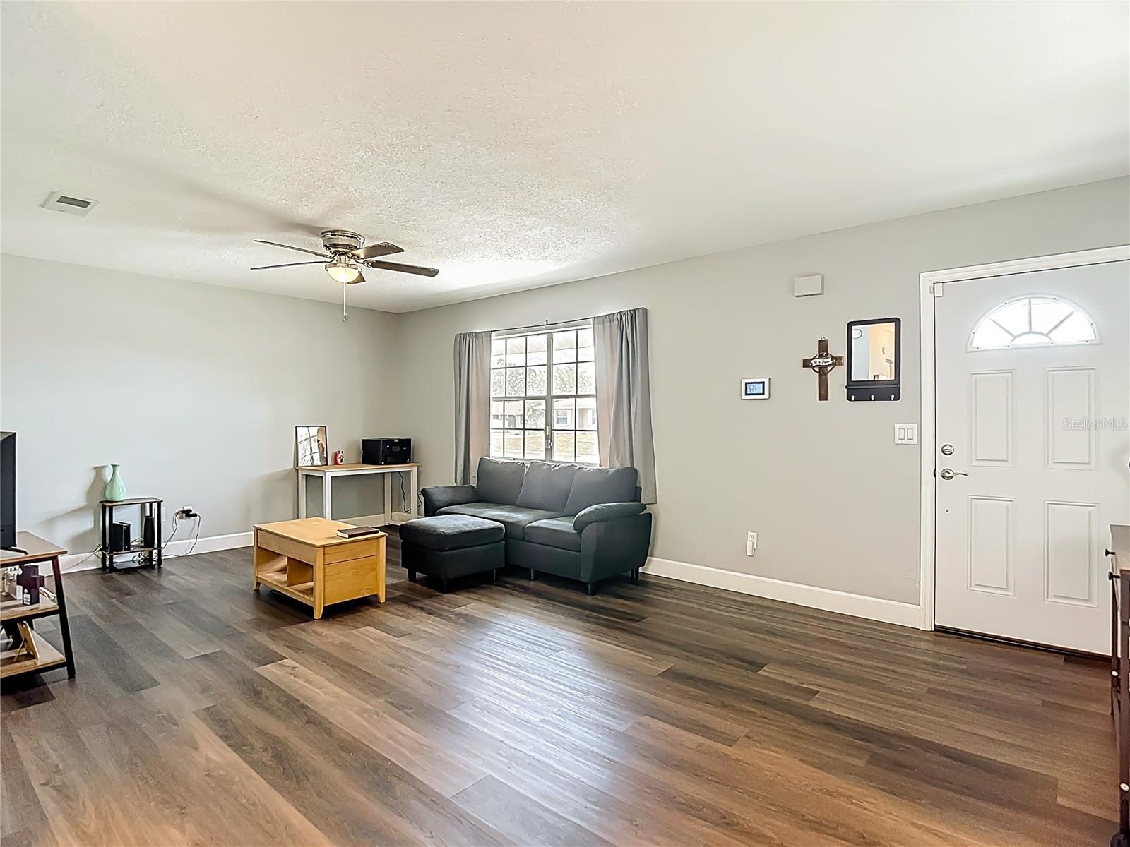 Image 10 of 42 For 12349 Corrine Avenue